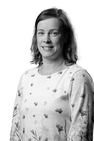 Angela Hibbs B&W (1)
