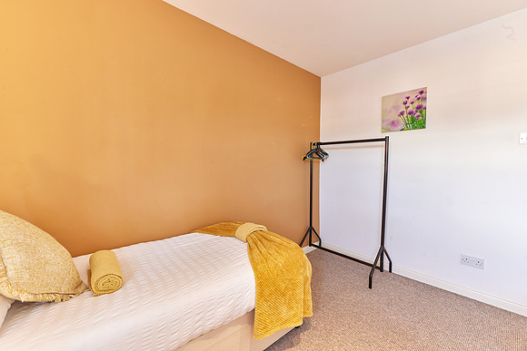 15westminster_close_HR20