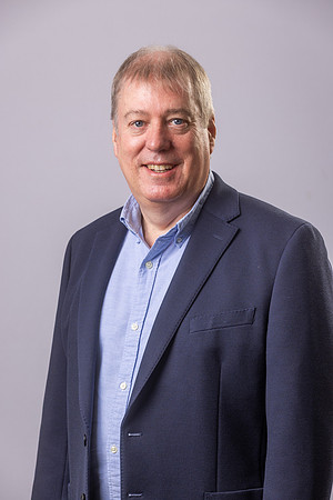 Russell Hewitson (1)-982