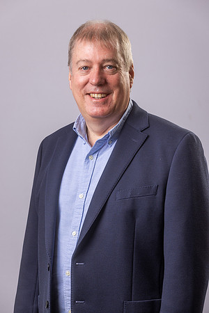 Russell Hewitson (7)-980