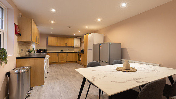 8 Westgate House - Booking + Expedia (34)