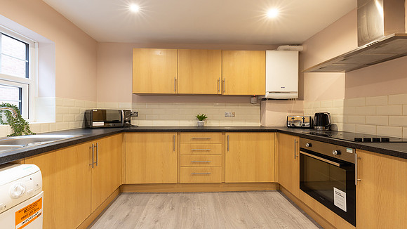 8 Westgate House - Booking + Expedia (38)