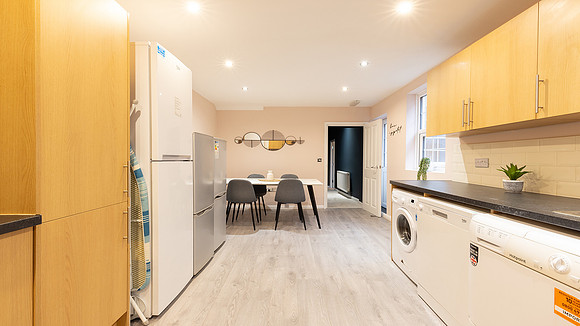 8 Westgate House - Booking + Expedia (39)