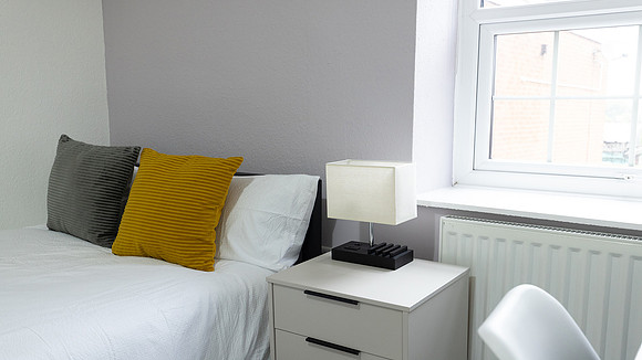 8 Westgate House - Booking + Expedia (50)