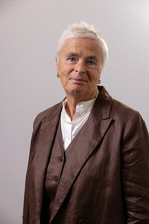 Kim Holt-1
