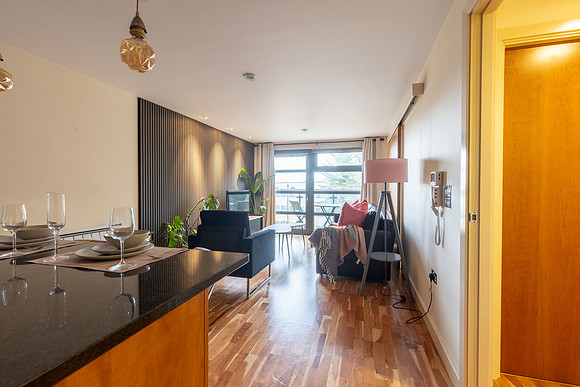 0E0A7967-HDR