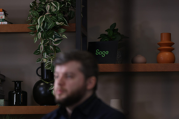 0E0A4924