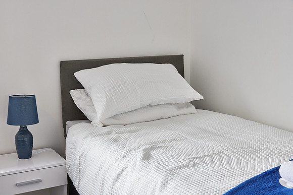 Shane - Blyth - Booking + Expedia (39)