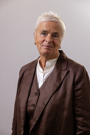 Kim Holt-2