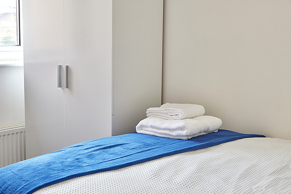 Shane - Blyth - Booking + Expedia (63)